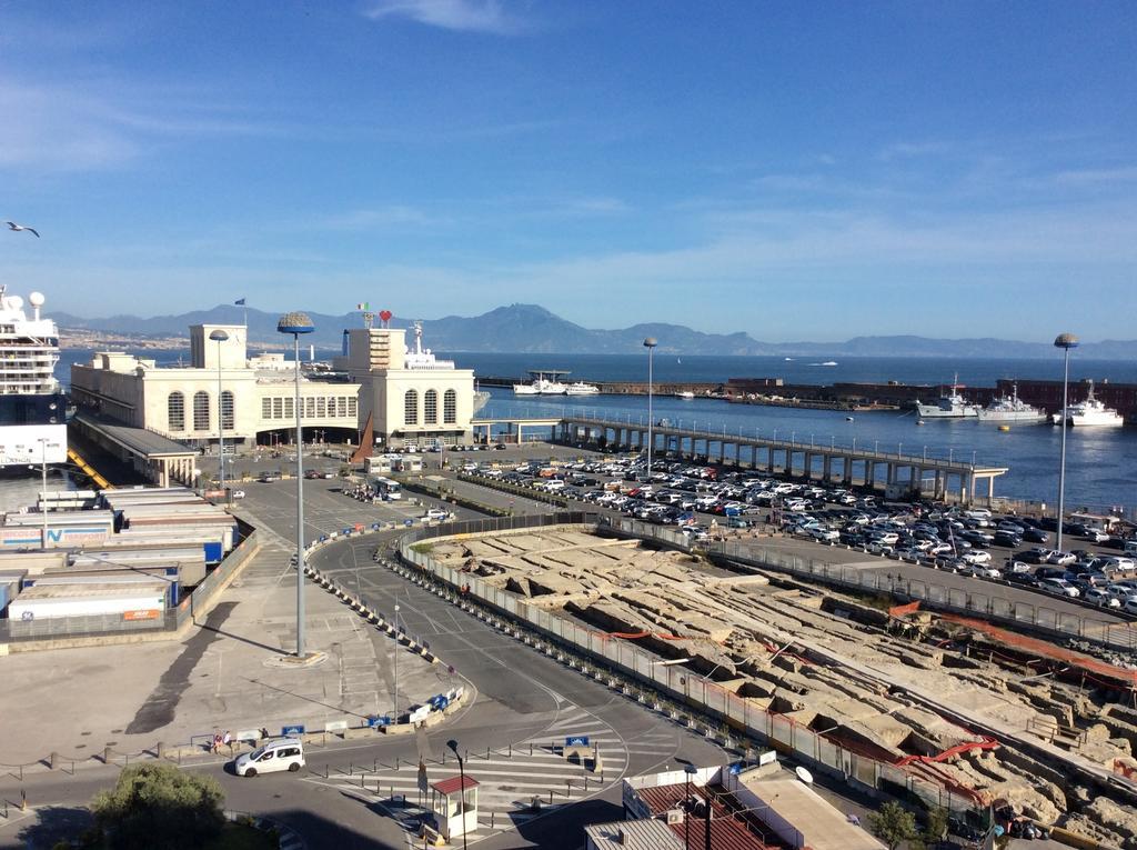 Skyhouse Beverello Napoli Rom bilde