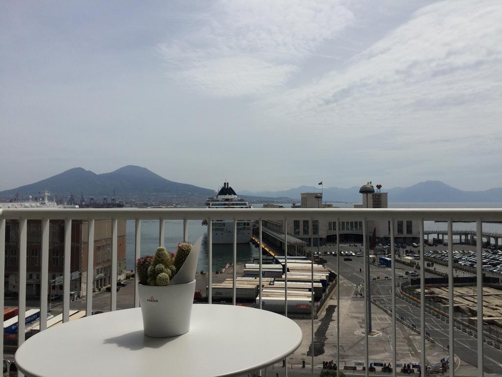 Skyhouse Beverello Napoli Rom bilde